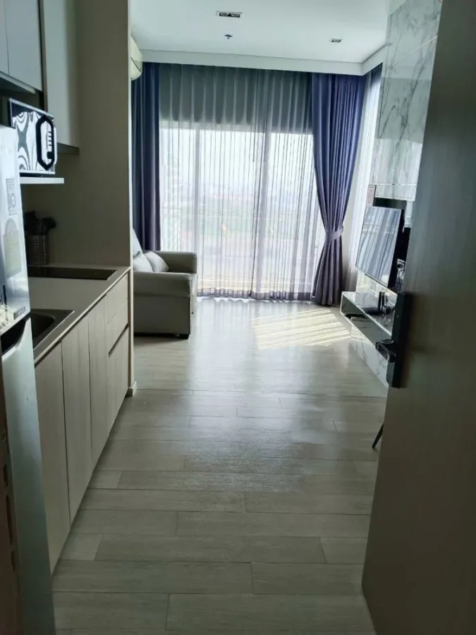 For rent, Veranda Residence Pattaya (Jomtien), decorated with great built-in rooms. Amazing furniture, don't miss it.