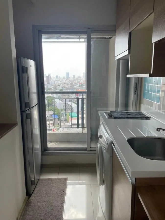 For sale or rent: Rhythm Ratchada-Huai Khwang, spacious room, comfortable, not cramped, fully furnished, don't miss it.