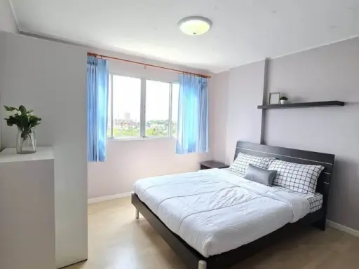 For rent: Dcondo Charan-Bangkhunnon, 8th floor, nice and fully furnished unit. Book now!
