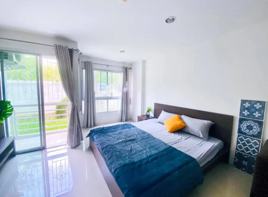 ขาย ไมล์สโตน เสรีไทย ห้องสตูดิโอ ขนาดห้อง 30 ตร.ม. ตกแต่งพร้อมอยู่ ร่มรื่น สบายตา อย่ารอช้า!!