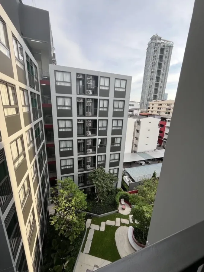 For sale or rent: The Muve Pradipat, 1 bedroom, 1 bathroom, fully furnished, garden view. Book now!