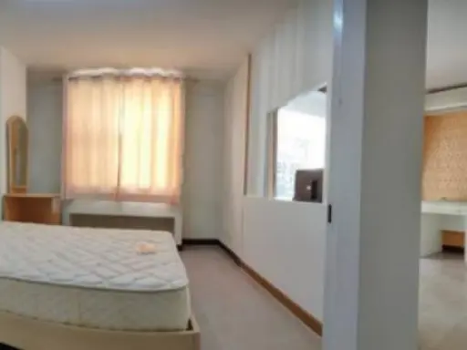 Sell ​​/ rent urgently !! Condo The Parkland Bangna, prime location, convenient transportation, close to many sources of food Don't delay, book now !!