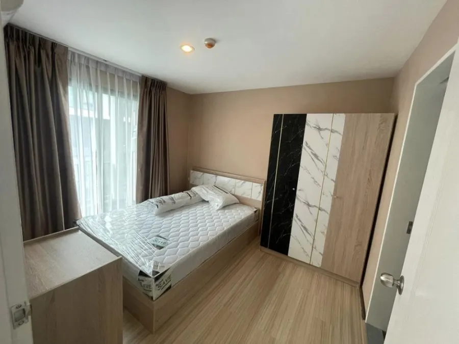 Sell / rent Fresh Condo, 2 bedrooms, 2 bathrooms, very spacious room, super big sofa Fully furnished. Don't miss it. Book now.