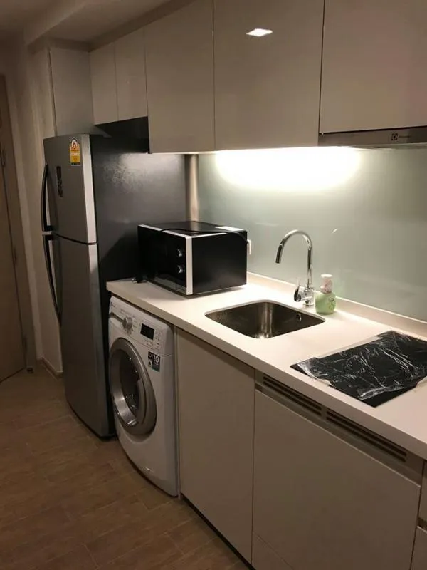 Condo for sale Liv @ 49 (Sukhumvit 49), size 49.29 sq.m., 3rd floor, near BTS Thonglor, fully furnished.
