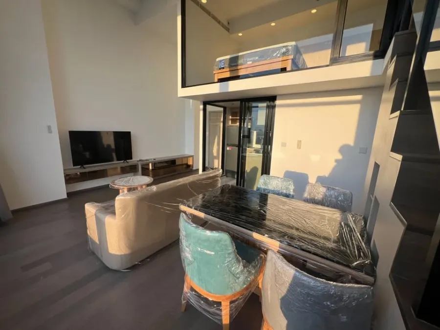 For rent: Park Origin Ratchathewi, a nice room on the 34th floor with an open view. Everything you need in one place. Just bring your belongings and y