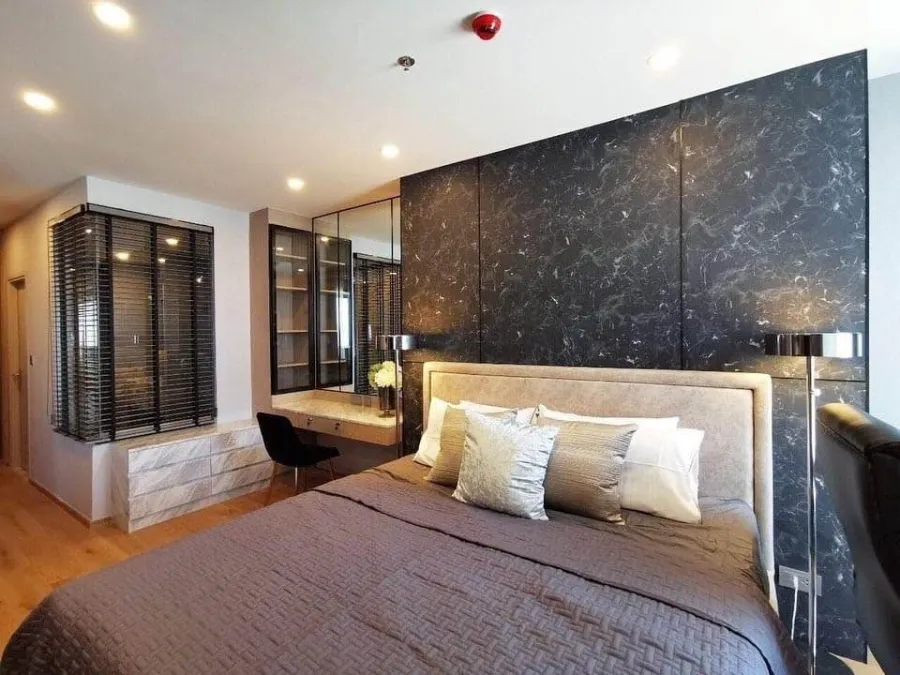 ให้เช่า ขาย คอนโด คิว ชิดลม เพชรบุรี ห้องแต่งน่าอยู่ ชั้นสูง Fully Furnished อย่ามัวมองให้รีบมาจอง