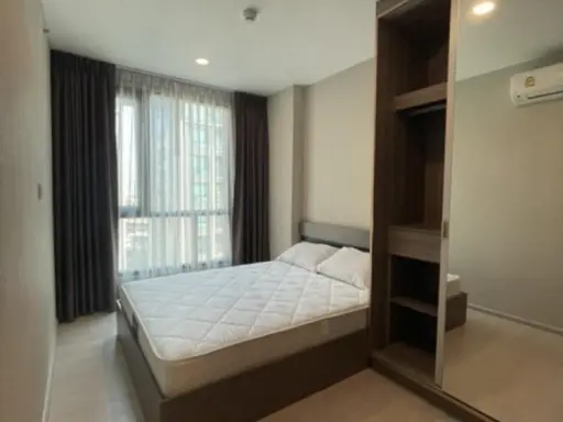 For rent: Knightsbridge Phahonyothin-Interchange. Decorated room ready to move in Divided into a divided garden, separate kitchen. Good like this. Boo