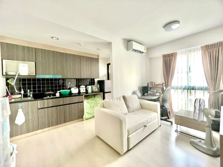 For sale, Unio Sukhumvit 72, Building B, 5th floor, fully furnished room. Ready to move in immediately. Hurry up to reserve now. Don't miss it.