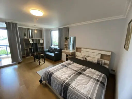 For rent: Sunshine Condo, corner room, many windows, not stuffy, book now before you miss out++