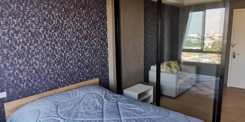 For rent เจ คอนโด สาทร กัลปพฤกษ์ ห้องใหม่ ติดวอลเปเปอร์ทั้งห้อง เฟอร์นิเจอร์ครบ พร้อมเข้าอยู่ จองเลย