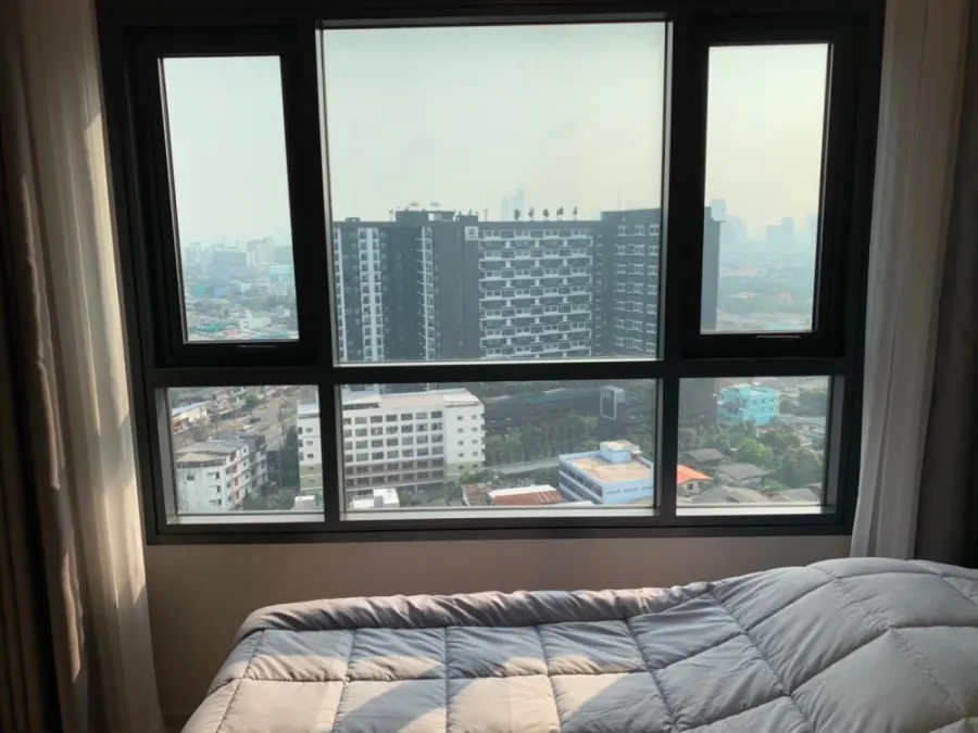 For rent, Ideo Thaphra Interchange, high floor, great view, comes with full furniture. You shouldn't miss it. Urgent.