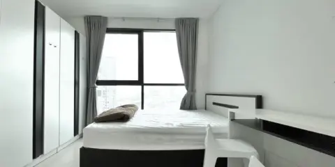 For Rent ideo mobi sathorn-taksin ห้องแต่งครบ วิวสุดปังทั้งวิวสระ วิวเมือง ราคาก็ดี๊ดี อย่าช้ารีบเลย