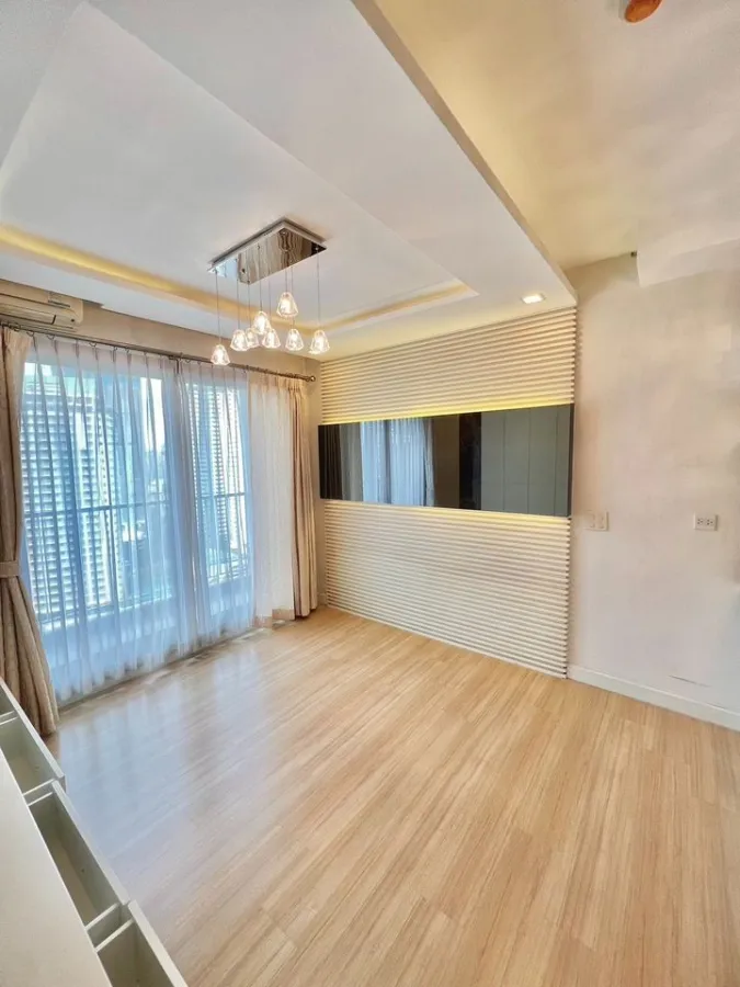 Urgent sale, Condo The Seed Mingle Sathorn - Suanplu, decorated room built in with good marble, hurry to reserve.