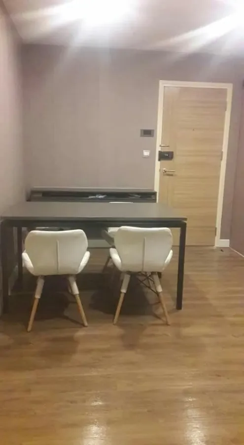 Esta Bliss for sale, top floor, corner room, pool view, fully furnished, good price, don't just look, hurry and reserve now.
