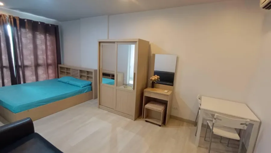 ให้เช่า Hive Taksin ชั้น 12 ห้องน่าอยู่ มาพร้อมการตกแต่งที่ครบครัน จองเลย อย่ารอช้า