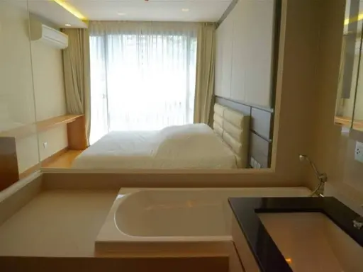 Urgently available for rent: Via Botani Sukhumvit 47, a lovely room with plenty of usable space, convenient and complete in one place. Come reserve no