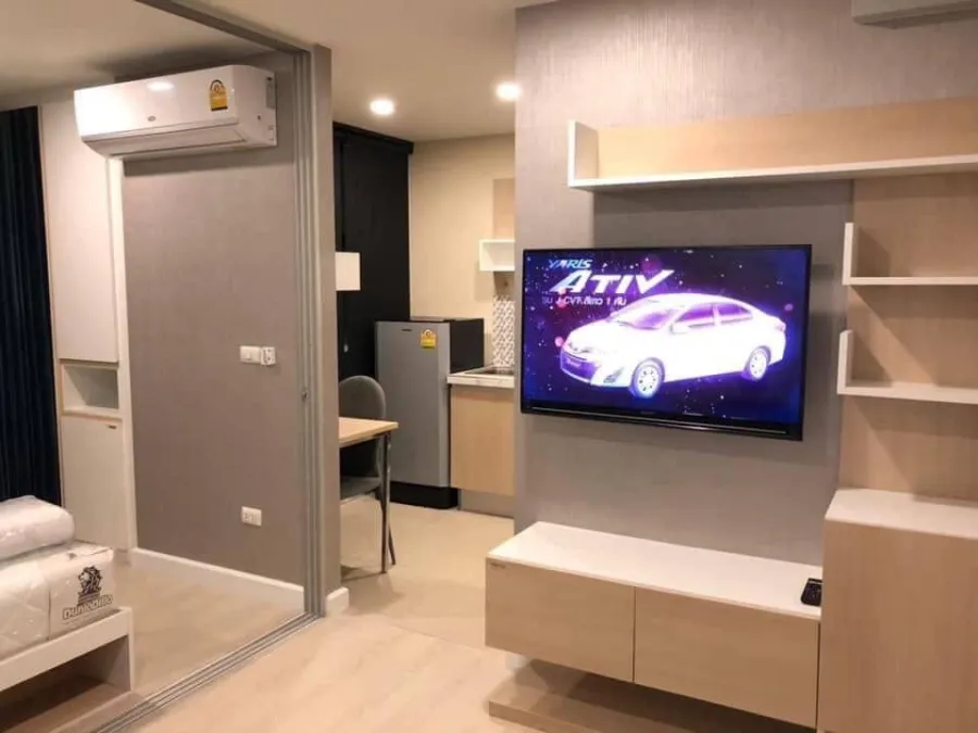For rent The cube Nawamin- Raminthra, a room with wallpaper throughout the entire room, a great price, you must not miss it.