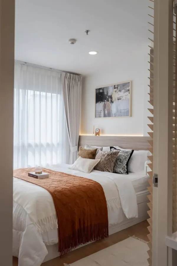 Selling U Delight @ On Nut Station, 19th floor. Beautifully furnished and ready to move in.