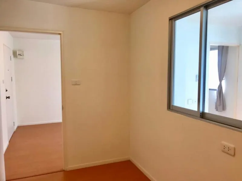 The big room has arrived Hurry up. There are few rooms. 2 bedrooms, 2 bathrooms, 1 living room, very cheap price.