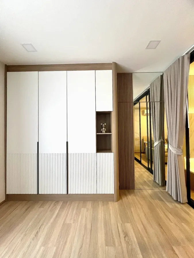 XT Phayathai condo for rent, high floor, fully furnished with high-quality built-in features, spacious and comfortable. Book now!