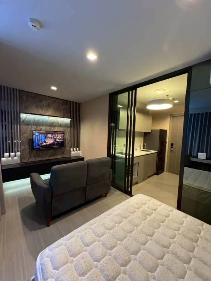 ขาย Life Asoke Rama 9 ห้องพร้อมอยู่ เฟอร์พร้อม ชั้นสูงพร้อมอยู่ จองเลย