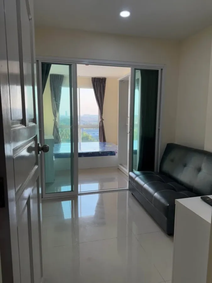 For rent: SJ Residence Bang Waek 63, 8th floor. Great location. Fully furnished. Book now!