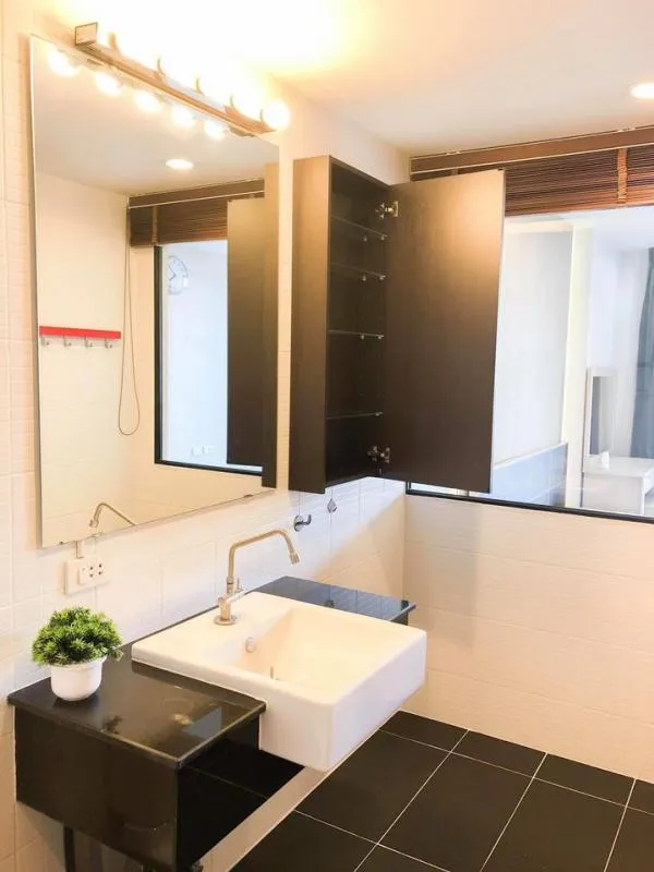 ขายจ้า!! I-ZEN Condominium ราคาถูกมาก กับขนาดห้อง และทำเลนี้ โอ้ยยยยยย ซื้อเหอะ คุ้มค่าปังปุริเย่!!