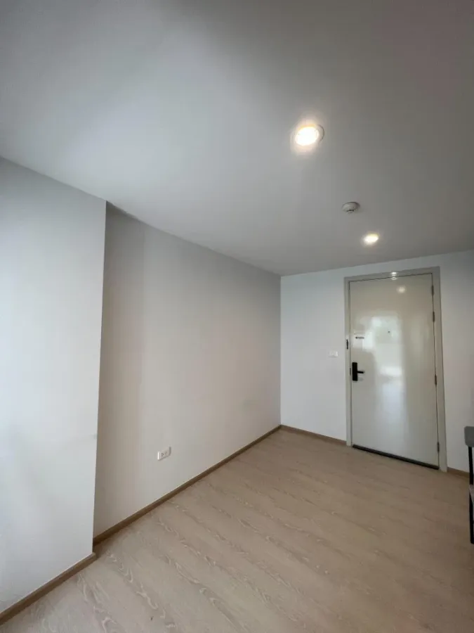 Condo for rent at The Kit Rangsit-Tiwanon. Fully furnished unit at a great price. Don't miss out!