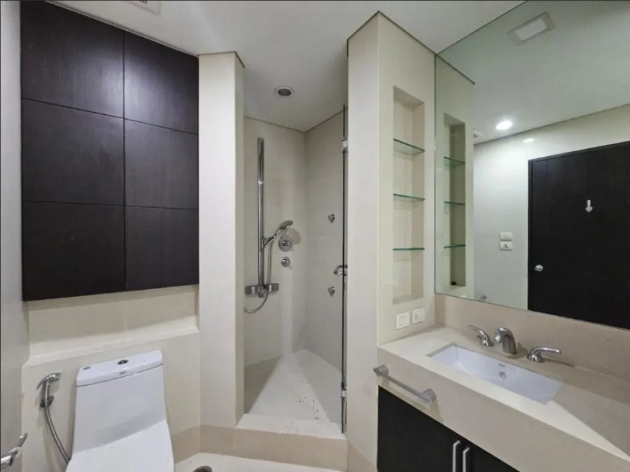For rent!! Condo The Park Chidlom, 3rd floor, beautiful room, 2 bedrooms, fully furnished, ready to move in, don't miss it!!
