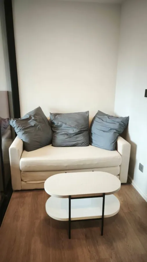 Kave TU condo for rent, 8th floor, fully furnished. Book now, don't miss out!