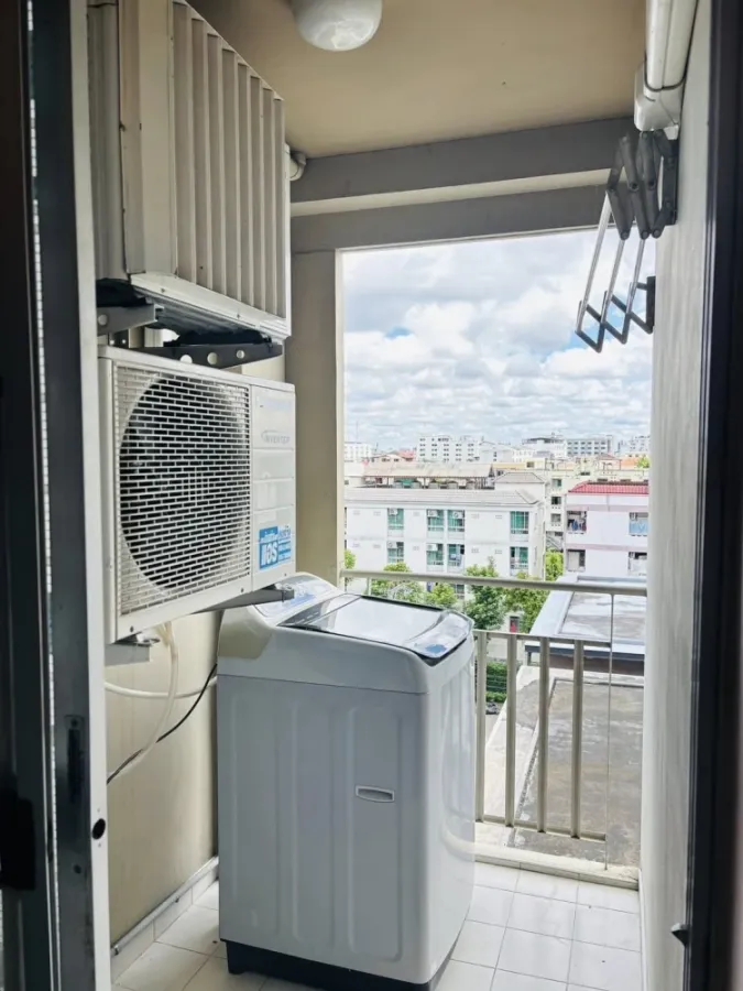 For rent: Lumpini Condotown Bodindecha-Ramkhamhaeng, 1 bedroom, 1 bathroom, fully furnished. Reserve now!
