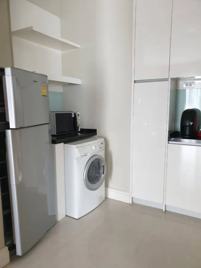 Condo for sale, rent, Bright Sukhumvit 24, 1 bedroom, very spacious room, comes with good furniture, book now.