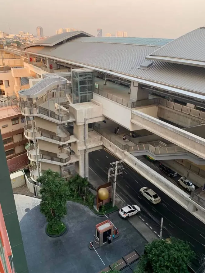 ให้เช่า BRIX CONDO จรัญสนิทวงศ์ 64 ห้องน่าอยู่ สิ่งอำนวยความสะดวกครบครัน ราคาอย่างโดน มาจองเลย