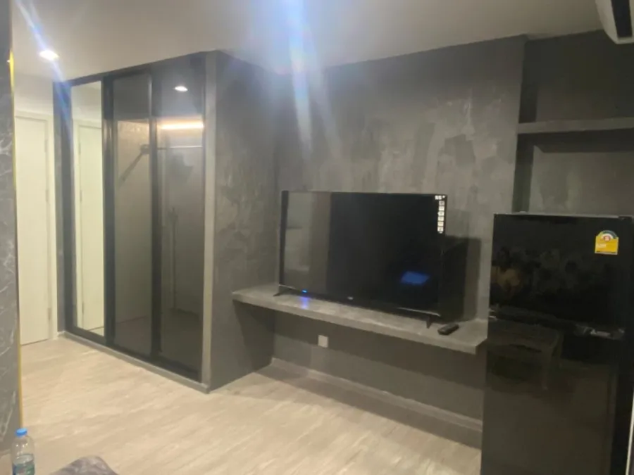 ให้เช่า รีช พหลโยธิน 52 ชั้น 8 ห้องมุม ตบแต่งสไตล์ลอฟท์ และวินเทจ จองเลย อย่ารอช้า ด่วนๆ