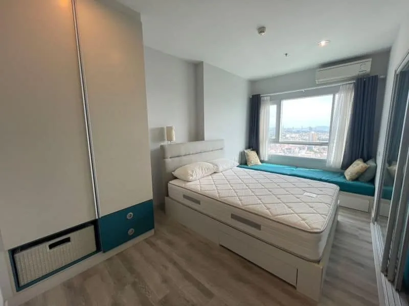 For Rent Centric Sea Pattaya, high floor, city view, open, airy, pleasing to the eyes, very comfortable sofa. Hurry and reserve before you miss out.