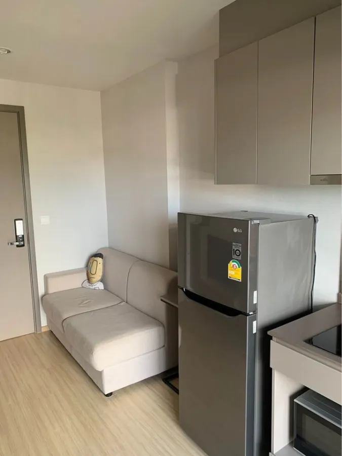 For rent: The Privacy Tha Phra Interchange, bright and comfortable room, with many amenities. Hurry and book now.