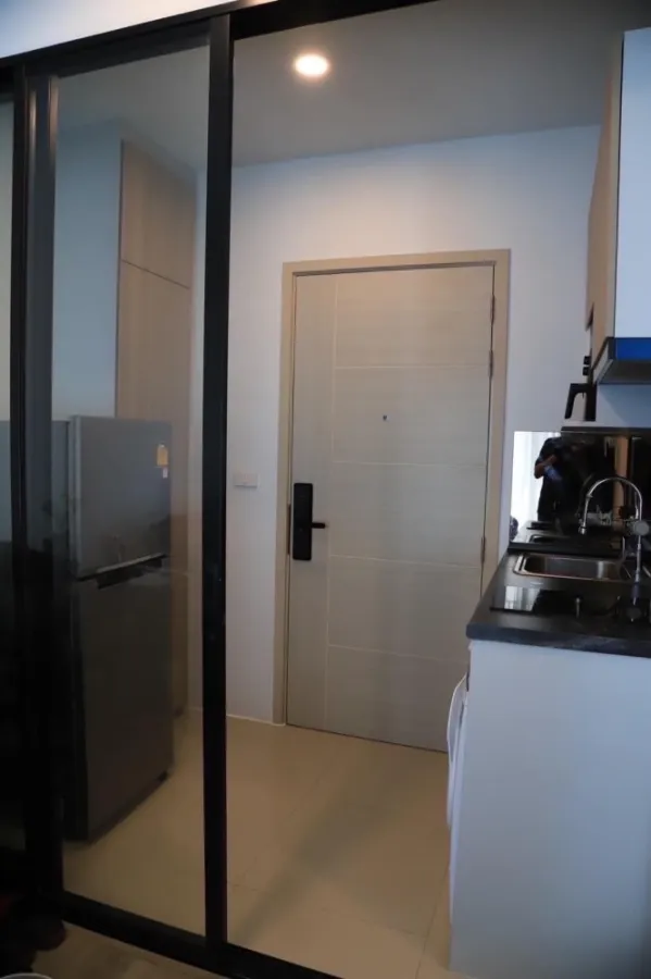 Urgent sale Brixton pet & play Sukhumvit 107, room ready to move in. Pet lovers must not miss this room.