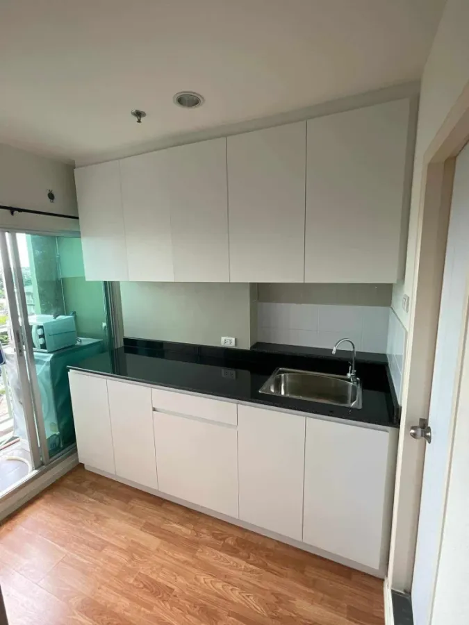 For sale or rent: Lumpini Park Phetkasem 98, 7th floor, partitioned unit, fully furnished, ready to move in. Book now!