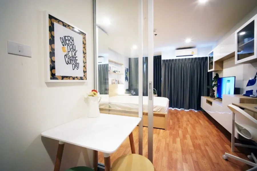 For rent: Lumpini Ville Pattanakarn-Srinakarin, 31st floor, fully furnished, very livable. Book now!