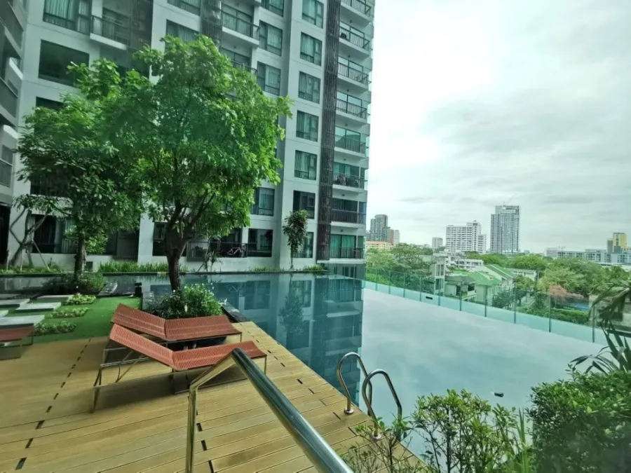 ขายคอนโด Rhythm Sukhumvit 36-38 ห้องแต่งพร้อมอยู่ Built in เน้นตู้เก็บของ ครบจบที่นี่ จองเลย