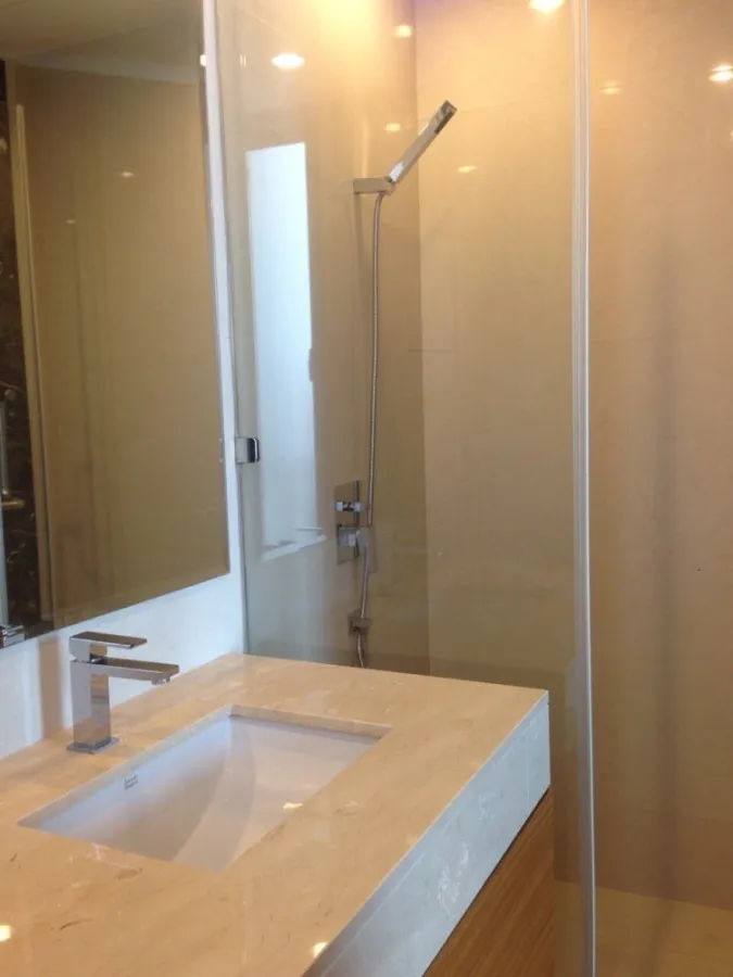 ให้เช่า The Breeze Naradhiwas 1 ห้องนอน 1 ห้องน้ำ เฟอร์+เครื่องใช้ไฟฟ้าพร้อม รีบจองเลย