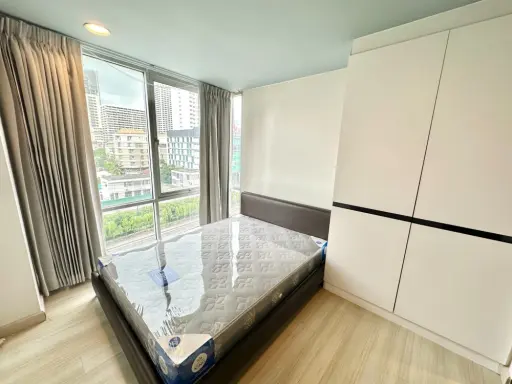 For rent: The Tempo Ruamrudee, large room, comfortable, spacious living space, fully furnished, complete electrical appliances, book now. images