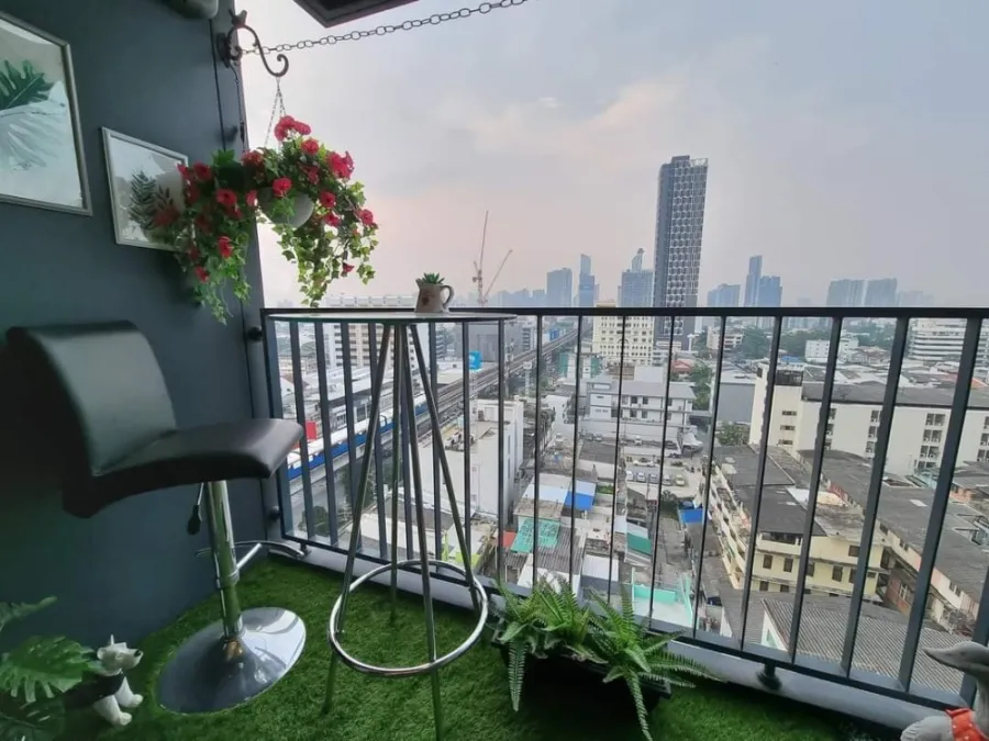Condo for rent, Ideo Sukhumvit 93, decorated with wallpaper. Complete with full built-ins, amazing view, reserve quickly.