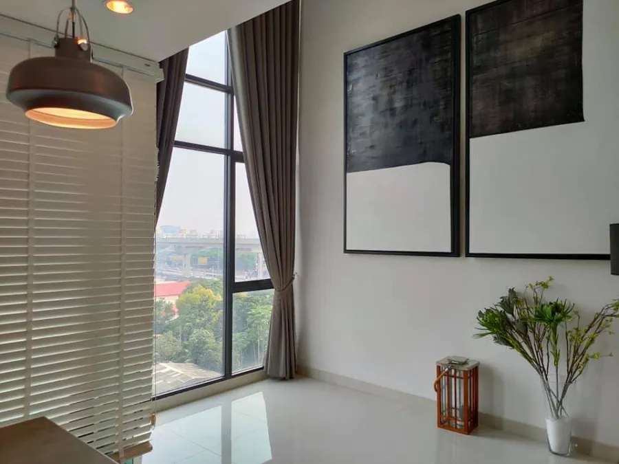 ให้เช่า คอนโด เซล รัตนาธิเบศร์ ห้อง Duplex เพดานสูงโปร่ง โล่งสบาย ราคาไม่แรง จบที่เดียว อย่าพลาด