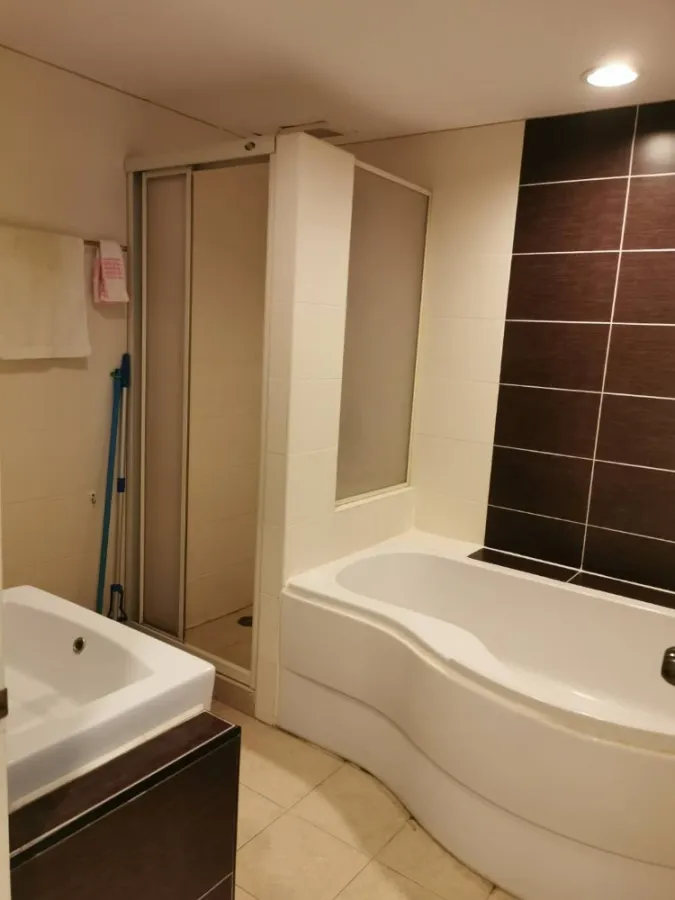 For rent: LUMPINI SUITE RATCHADA – RAMA 3, 8th floor, fully furnished, ready to move in. Book now!