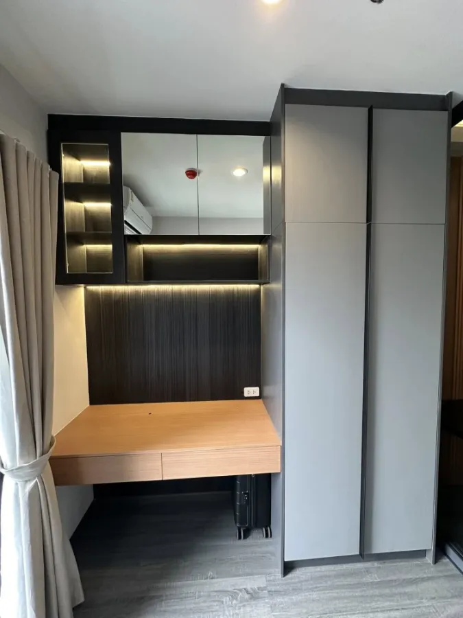 ให้เช่า Ideo Sukhumvit - Rama4 ห้องกว้างพื้นที่ใช้สอยเยอะ บิ้วอินหัวเตียงอย่างดี สิ่งอำนวยความสะดวกครบครัน ห้ามพลาด