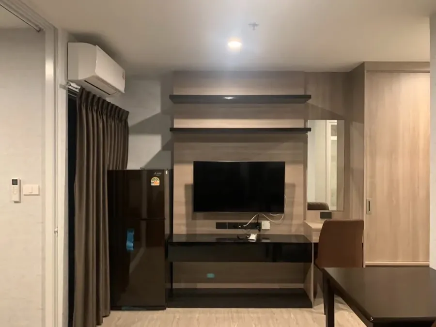 For rent: Regent Home Bangna project. Rooms are partitioned into separate, clearly defined zones. Great price! Book now, don't miss out!