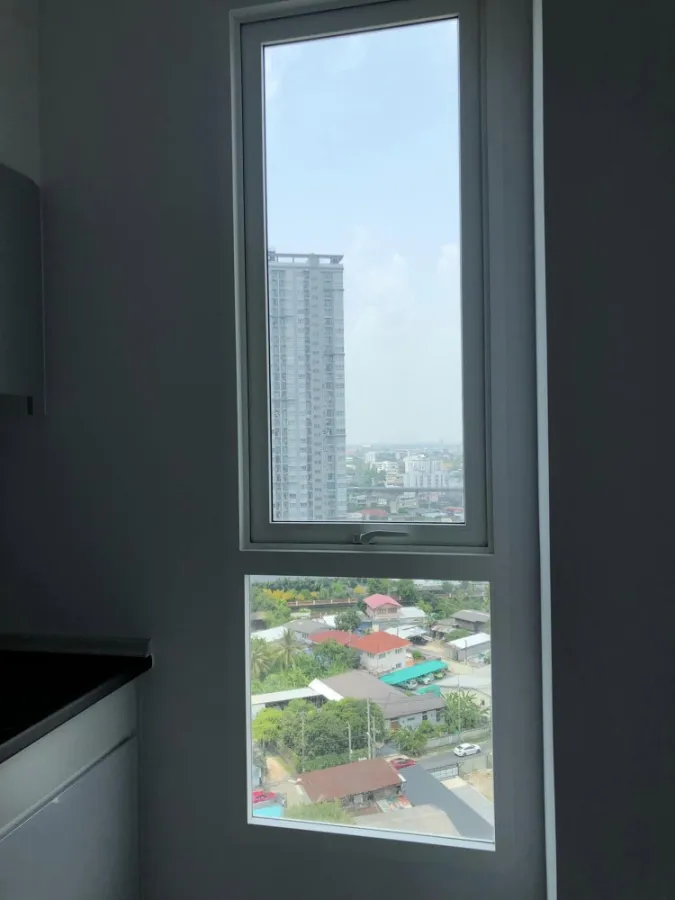 Sale down payment, Supalai Loft Condo, Sathorn-Ratchaphruek, 15th floor, corner room, not adjacent to other rooms, clear view, good price, book now.