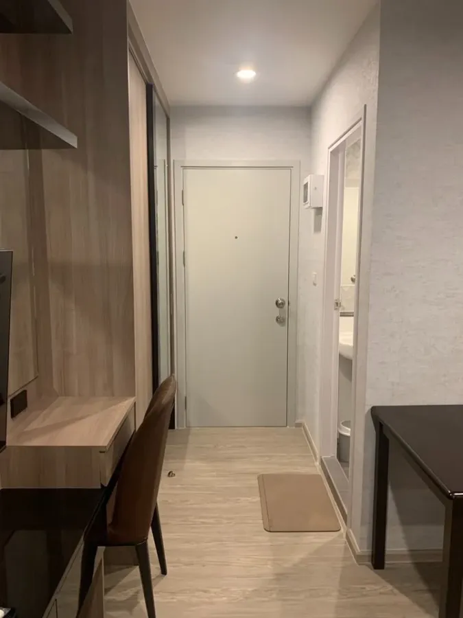 For rent: Regent Home Bangna project. Rooms are partitioned into separate, clearly defined zones. Great price! Book now, don't miss out!