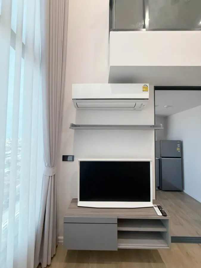Modiz Rhyme Ramkhamhaeng Duplex, 2-story corner unit, 28th floor, beautiful city view. Book now! Don't wait!
